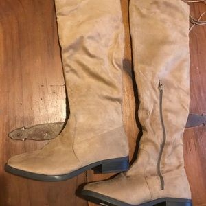 Knee High 👢 boots